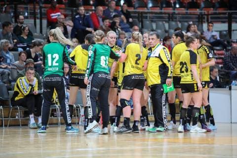 Time out at Nellingen TSV Bayer 04 Leverkusen TV Nellingen Handball Women 2 League 14 04 2019 Leverkusen Copyright: xEIBNER Dembinskix EP_eer