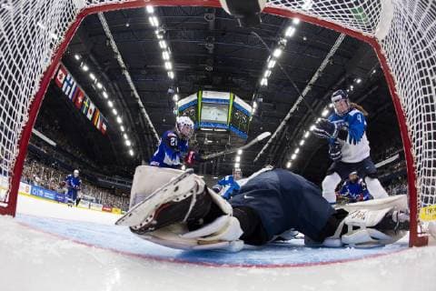 Hilary Knight 21, USA, Rosa Lindstedt 4, FIN, Noora Räty 41, FIN during the IIHF Womens World Championship WM Weltmeisterschaft 2019 Final Game United States - Finland at the Espoo Metro Arena15. April 2019 in Espoo, Finland. (Tomi Hänninen Newspix24)  Copyright: xTomixHänninenx np24thTHnp2435th261309
