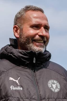 Ingolstadt Germany 14 04 2019 2 Bundesliga 29 matchday FC Ingolstadt 04 Holstein Kiel coach Tim Walter Kiel watching DeFodi048