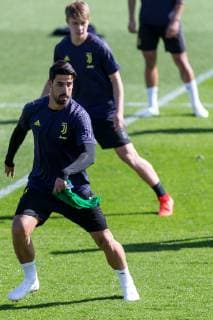 Turin Italy 15 04 2019 Training Juventus Turin Sami Khedira JUV Watch DeFodi541