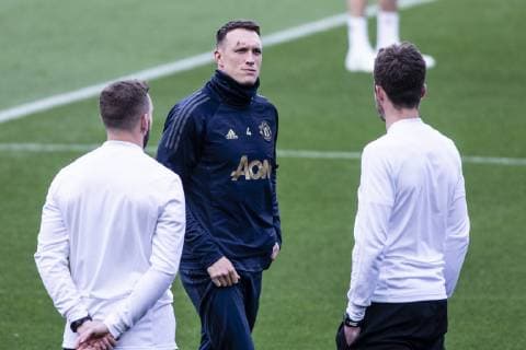 April 15, 2019 - Barcelona, Catalonia, Spain - 04 Phil Jones of Manchester United ManU talking with the coach auxiliaries during the training session before the second leg Champions League match of Quarter final between FC Barcelona Barca and Manchester United in Camp Nou Stadium in Barcelona 15 of April of 2019, Spain. Manchester United Training Session  - ZUMAn230 20190415_zaa_n230_266 Copyright: xXavierxBonillax