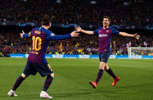 Barcelona s Lionel Messi (L) celebrates with his teamate Philippe Coutinho after scoring a goal during the UEFA Champions League quarter-final second leg match between Barcelona FC and Manchester United ManU at the Camp Nou stadium, in Barcelona, Spain, 16 April 2019. Barcelons FC vs. Manchester United !ACHTUNG: NUR REDAKTIONELLE NUTZUNG!  Copyright: xAlejandroxGarciax GRAF2565 20190416-636910471489274346
