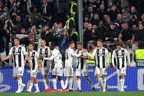Cristiano Ronaldo of Juventus celebrates with team mates after scoring a goal of 1-0 during the Uefa Champions League 2018 2019 round of 8 second leg football match between Juventus FC and Ajax Amsterdam at Juventus stadium, Turin, March, 12, 2019 Foto Andrea Staccioli Insidefoto andreaxstaccioli