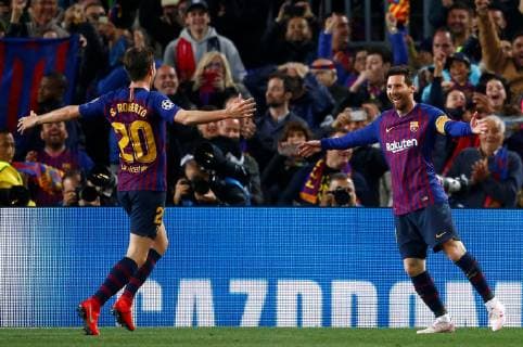 Barcelona s Lionel Messi (R) celebrates with his teammate Sergi Roberto after scoring his second goal during the UEFA Champions League quarter-final second leg match between Barcelona FC and Manchester United ManU at the Camp Nou stadium, in Barcelona, Spain, 16 April 2019. Barcelons FC vs. Manchester United !ACHTUNG: NUR REDAKTIONELLE NUTZUNG!  Copyright: xEnricxFontcubertax GRAF2587 20190416-636910478303914193