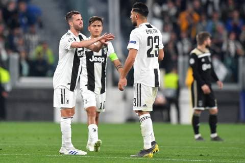 Miralem Pjanic, Paulo Dybala and Emre Can of Juventus talk during the Uefa Champions League 2018 2019 round of 8 second leg football match between Juventus FC and Ajax Amsterdam at Juventus stadium, Turin, March, 12, 2019 Foto Andrea Staccioli Insidefoto andreaxstaccioli