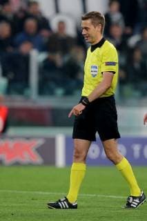 Turin Italy 16 04 2019 UEFA Champions League 2018 19 Season Quarterfinals 2 Round Juventus Turin Ajax Amsterdam Referee Clement Turpin FRA Watch DeFodi541