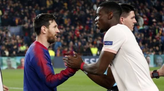Partido de vuelta de cuartos de final de la Liga de Campeones entre el Barcelona y el Manchester United ManU En la imagen, Messi y Pogba. Champions League 1 8 second leg match between Barcelona and Manchester United. In this picture, Messi and Pogba. 