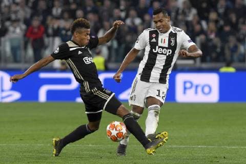 16th April 2019, Allianz Stadium, Turin, Italy; UEFA Champions League football, quarter final 2nd leg, Juventus versus Ajax; David Neres of Ajax tackles Alex Sandro of Juventus  ActionPlus12124792 PierpaoloxPiciucco