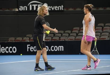 FED CUP PRACTICE SESSIONS, Aryna Sabalenka of Belarus gets some tips from coach Dimitri Tursunov during a practice session at the Queensland Tennis Centre in Brisbane, Wednesday, April 17, 2018. Australia are playing against Belarus in the semi-final of the Fed Cup starting on Saturday in Brisbane. ( NO ARCHIVING, EDITORIAL USE ONLY, NO USE IN BOOKS WITHOUT CONSENT BRISBANE QLD AUSTRALIA  Copyright: xREGIxVARGHESEx 20190417001395547432