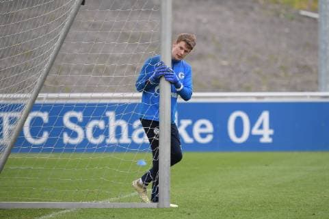17 04 2019 Football GER 1 Bundesliga Season 2018 2019 Training FC Schalke 04 Goalkeeper Alexander Nübel Alexander Nuebel Schalke 04 Team2