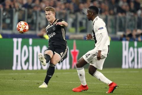 TORINO, Football,16-04-2019, Allianz Stadium . Champions League quarter finals second leg Juventus - Ajax. Ajax player Matthijs de Ligt (L) and Juventus player Blaise Matuidi (R) during the game Juventus - Ajax (1-2). Juventus - Ajax x3202361x