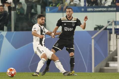 TORINO, Football,16-04-2019, Allianz Stadium . Champions League quarter finals second leg Juventus - Ajax. Ajax player Hakim Ziyech (R) and Juventus player Emre Can (L) during the game Juventus - Ajax (1-2). Juventus - Ajax x3202364x