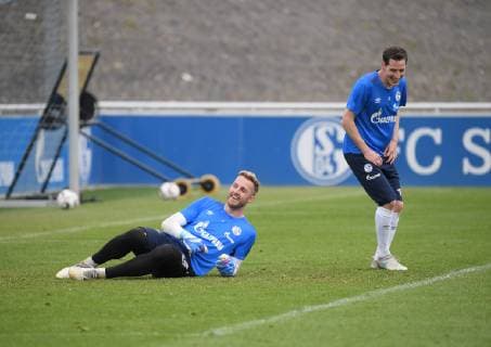 17 04 2019 Soccer GER 1 Bundesliga Season 2018 2019 Training FC Schalke 04 v li Goalkeeper Ralf Faehrmann Ralf Fährmann Schalke 04 Sebastian Rudy FC Schalke 04 Team2