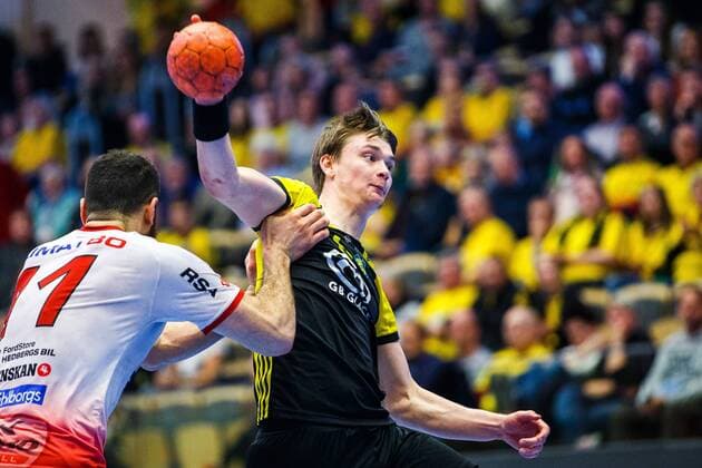 190417 HK Malmös Awad Kassem and Sävehofs Oskar Sunnefeldt during quarter finals 4 in Handball Leagues playoffs between Sävehof and HK Malmö on April 17, 2019 in Partille,  Copyright: MICHAELxERICHSEN BB190417MI013