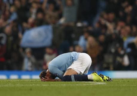 Kyle Walker of Manchester City dejected during the UEFA Champions League match at the Etihad Stadium, Manchester. Picture date: 17th April 2019. Picture credit should read: Darren Staples Sportimage EDITORIAL USE ONLY. No use with unauthorised audio, video, data, fixture lists, club league logos or live services. Online in-match use limited to 120 images, no video emulation. No use in betting, games or single club league player publications. SPI-0043-0057