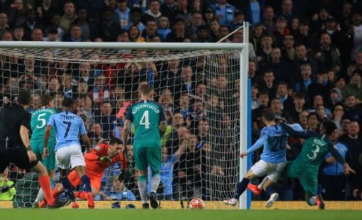 17th April 2019, Etihad Stadium, Manchester, England; UEFA Champions League football, quarter final 2nd leg, Manchester City versus Tottenham Hotspur; Danny Rose of Tottenham Hotspur tackles Bernado Silva of Manchester City to prevent him from scoring  ActionPlus12125050 DavidxBlunsden