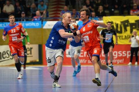 Duel between Bengt Bornhorn EHV Aue li and Matthias Flohr HBW Balingen Weilstetten re EHV Aue vs. HBW Balingen Weilstetten 18 04 2019 2 Handball Bundesliga EHV Aue vs. HBW Balingen Handball 2 Bundesliga 18 04 2019 Loessnitz Copyright: xEIBNER BertxHarzerx EP_BHR