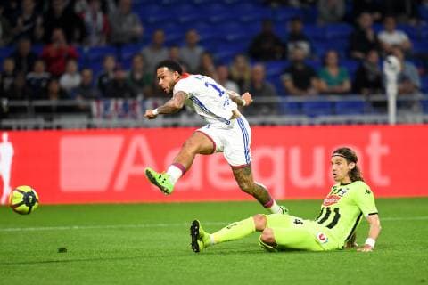 11 MEMPHIS DEPAY (OL) - 04 MATEO PAVLOVIC (SCO) - BUT FOOTBALL : Lyon vs Angers - Ligue 1 Conforama - 19 04 2019 FEP Panoramic 