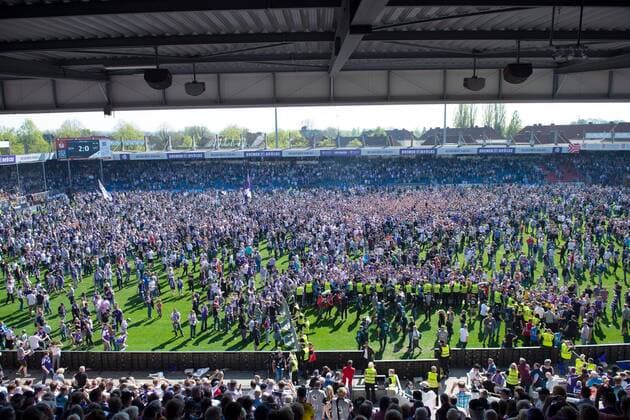 Osnabrück Germany 20 04 2019 3 League 2018 2019 VfL Osnabrück vs VfR Aalen Fans Osnabrück celebrate the rise DFB regulations prohibit any use of photographs as image sequences and or quasi video Osnabrück Lower Saxony Germany Stadium at the Bremen Bridge