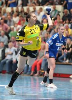 Asuka Fujita Borussia Dortmund 27 leads one seven meter HSG Blomberg Lippe vs. Borussia Dortmund Handball 1 Women Bundesliga 20 04 2019 HSG Blomberg Lippe vs. Borussia Dortmund Handball 1 Bundesliga Women Bundesliga 20 04 2019 Blomberg Copyright: xEIBNER JanxStrohdiekx EP_JSK