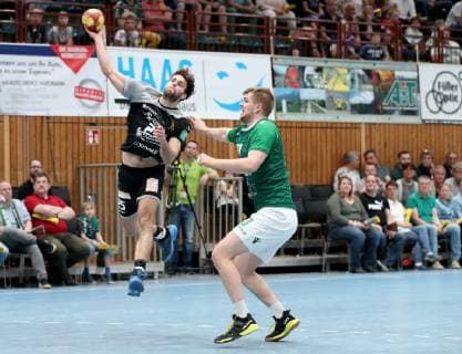 Germany Würzburg s Oliver Arena 20 04 2019 Handball 2 Bundesliga DJK Rimpar Wölfe HC Elbflorenz Dresden Picture v l Sebastian Greß HC Elbflorenz Dresden 25 and Michael Schulz DJK Rimpar Wölfe 33 Copyright: HMBxMedia xHeikoxBecker