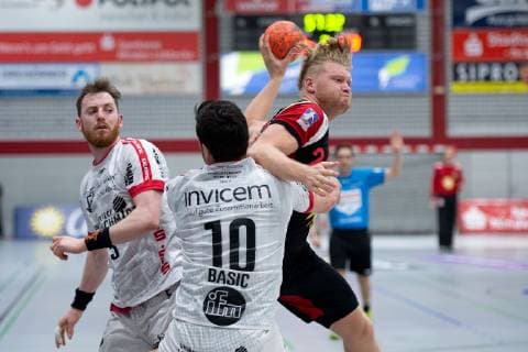 Lübbecke Germany 20 04 2019 2 Handball Bundesliga 2018 2019 TuS N Lübbecke vs TuS Ferndorf M R Marijan Basic Ferndorf Dener Jaanimaa Lübbecke Lübbecke Nordrhein Westfalen Germany Merkur Arena
