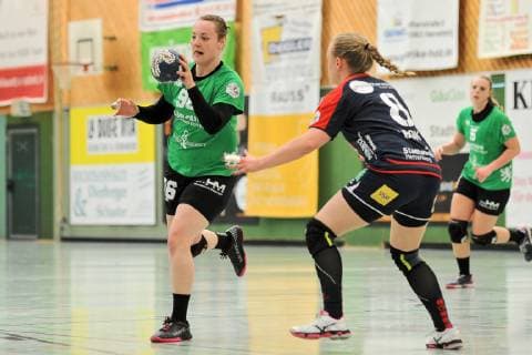 Kim Mai SG 09 Kirchhof 96 against Aylin Bok SG H2Ku Herrenberg Kuties 8 SG H2Ku Herrenberg Handball League 20 04 2019 Photo TBaur Eibner SG H2Ku Herrenberg Kuties vs SG 09 Kirchhof Herrenberg Copyright: xEIBNER TobiasxBaurx EP_TBR
