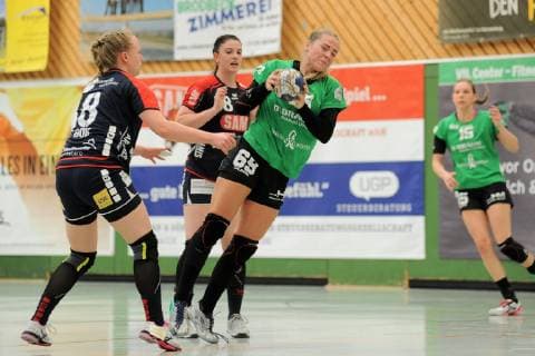 Dionne Visser SG 09 Kirchhof 69 SG H2Ku Herrenberg Handball League 20 04 2019 Photo TBaur Eibner SG H2Ku Herrenberg Kuties vs SG 09 Kirchhof Herrenberg Copyright: xEIBNER TobiasxBaurx EP_TBR