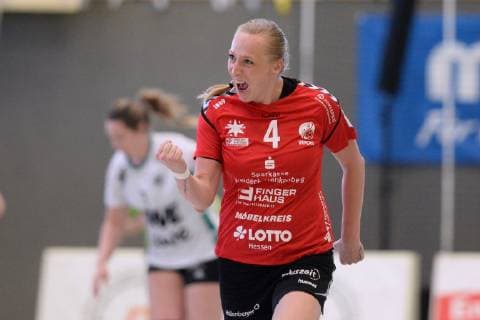 Jubilation at Sabine Heusdens HSG Bad Wildungen Vipers GER HSG Bad Wildungen Vipers VfL Oldenburg Handball 1 Bundesliga Women 20 04 2019 GER HSG Bad Wildungen Vipers VfL Oldenburg Handball 1 Liga Women 20 04 2019 Bad Wildungen Copyright: xEIBNER RolandxSippelx EP_RSL