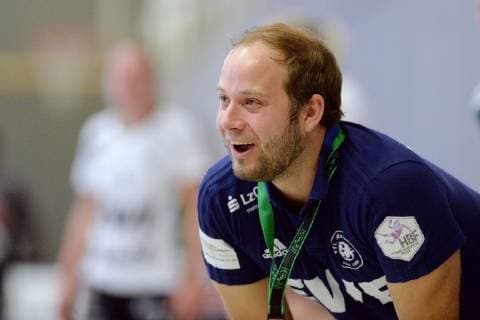 Niels Boetel Trainer VfL Oldenburg is happy GER HSG Bad Wildungen Vipers VfL Oldenburg Handball 1 Bundesliga Women 20 04 2019 GER HSG Bad Wildungen Vipers VfL Oldenburg Handball 1 Liga Women 20 04 2019 Bad Wildungen Copyright: xEIBNER RolandxSippelx EP_RSL