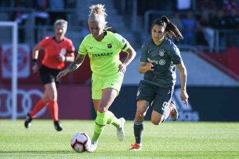 v li Maria Leon Barcelona 4 Jovana Damnjanovic FC Bayern München FCB 9 in duel duel tackle dynamic action action football UEFA Women s Champions League FC Bayern München FC Barcelona xslx