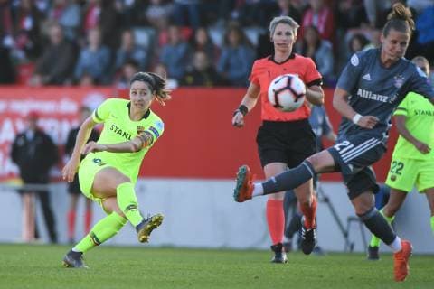 Vicky Losada Barcelona 6 pulls away with goal-shooting action action Simone Laudehr FC Bayern Munich FCB 21 Football UEFA Women s Champions League FC Bayern Munich FC Barcelona xslx