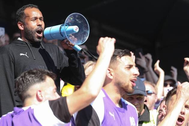 Football 3 League 34 Matchday VfL Osnabrück VfR Aalen on 20 04 2019 at the Bremer Brücke in Osnabrück Coach Daniel Thioune Osnabrueck with the megaphone MH