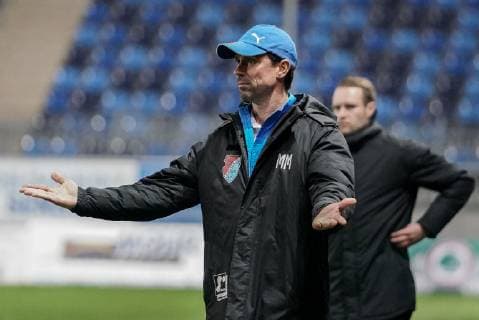 Matthias Mink coach head coach TSV Steinbach gives instructions gesticulated with arms gesticulate gives instructions gesticulate single picture action action football regional league southwest SV Waldhof Mannheim TSV Steinbach Haiger DFB REGULATIONS PROHIBIT ANY USE OF PHOTOGRAPHS AS IMAGE SEQUENCES AND OR QUASI VIDEO xozx