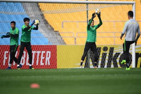Players of China s Beijing Sinobo Guoan take part in a training session before the group G match against Thailand s Buriram United during the 2019 AFC Champions League in Beijing, China, 23 April 2019. Beijing Sinobo Guoan gears up for 2019 AFC group G match 20190423_603498