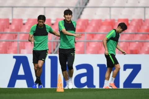 Players of China s Beijing Sinobo Guoan take part in a training session before the group G match against Thailand s Buriram United during the 2019 AFC Champions League in Beijing, China, 23 April 2019. Beijing Sinobo Guoan gears up for 2019 AFC group G match 20190423_303909