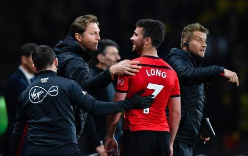 FOOTBALL - 2018 2019 Premier League - Watford vs Southampton Southampton s Shane Long with Ralph Hasenhuttl as he is substituted, at Vicarage Road. COLORSPORT ASHLEY WESTERN 