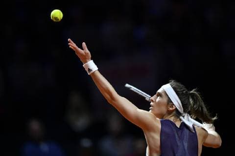 Action Andrea PETKOVIC GER Service Tennis Ladies Porsche Cup Porsche Tennis Grand Prix GP Stuttgart 2019 Porsche Arena 25 04 2019 Porsche Tennis Grand Prix Stuttgart 2018