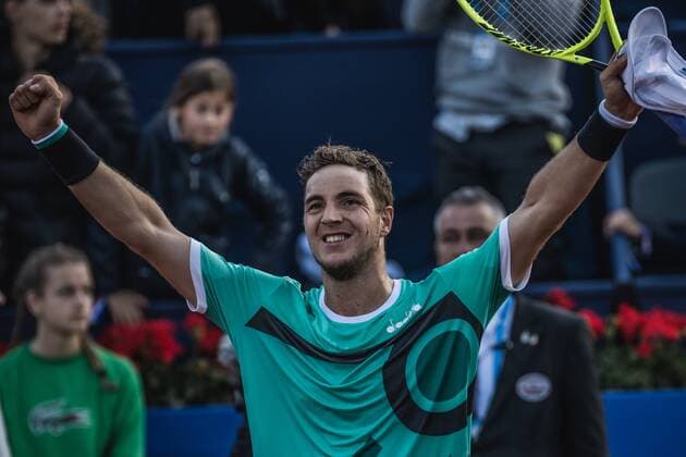 Sport Themen der Woche KW17 Sport Bilder des Tages April 25, 2019 - Barcelona, Catalonia, Spain - JAN-LENNARD STRUFF (GER) celebrates his victory against Stefanos Tsitsipas (GRE) during Day 4 of the Barcelona Open Banc Sabadell 2019. Struff vs Tsitsipas - Round 3 Barcelona Open - ZUMAo105 20190425_zap_o105_045 Copyright: xMatthiasxOesterlex