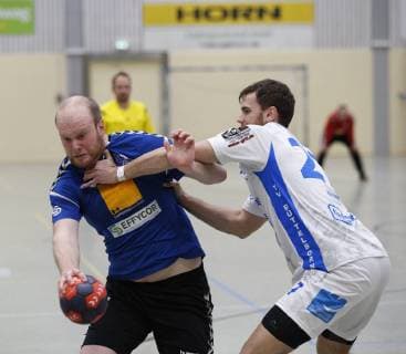 Germany Kelkheim Münster 27 04 2019 Handball Hessen Oberliga Men Season 2018 2019 TSG Münster blue TV Büttelborn ws v l Marc Zelser Münster Lars Werkmann TV Büttelborn Sport TSG Münster TV Büttelborn