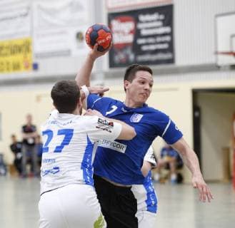 Germany Kelkheim Münster 27 04 2019 Handball Hessen Oberliga Men Season 2018 2019 TSG Münster blue TV Büttelborn ws v l Lars Werkmann TV Büttelborn Jonas Höllebrand Münster Sport TSG Münster TV Büttelborn