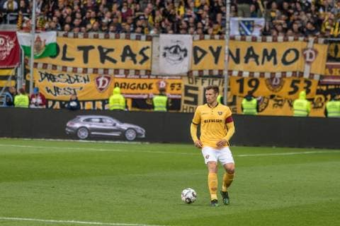 Sören Gonther on the ball 26 04 2019 Football GER 2 Bundesliga 31 Matchday FC Ingolstadt 04 SG Dynamo Dresden 1 0 Audi Sportpark FC Ingolstadt 04 vs SG Dynamo Dresden