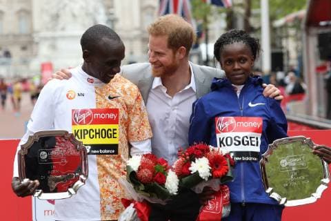 28 04 2019. London, United Kingdom. Prince Harry with the winners of the 2019 London Marathon .  xStephenxLockx xixImagesx IIM-19607-0031