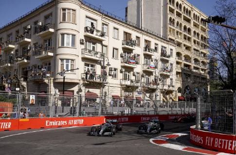 Motorsports: FIA Formula One World Championship WM Weltmeisterschaft 2019, Grand Prix of Azerbaijan, Start, 77 Valtteri Bottas (FIN, Mercedes AMG Petronas Motorsport), 44 Lewis Hamilton (GBR, Mercedes AMG Petronas Motorsport), Baku Azerbaijan