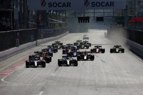 Photo4 LaPresse 28 04 2019 Baku, Azerbaijan Grand Prix Formula One Azerbaijan 2019 In the pic: start, in front Lewis Hamilton (GBR) Mercedes AMG F1 W10 and Valtteri Bottas (FIN) Mercedes AMG F1 W10  Copyright: xPhoto4 LaPressex