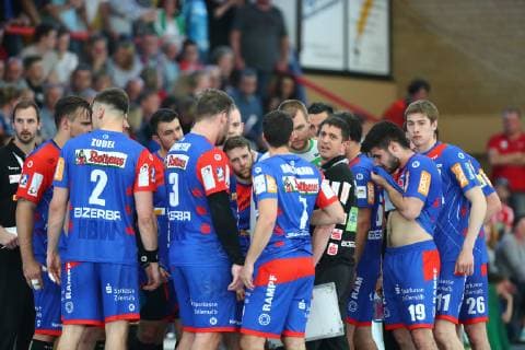 Coach Jens Buerkle Huettenberg gives instructions during time-out TV Huettenberg vs. HBW Balingen Weilstetten Handball 2 Bundesliga 28 04 2019 TV Huettenberg vs. HBW Balingen Weilstetten Handball 2 Bundesliga 28 04 2019 Huettenberg Copyright: xEIBNER RenexWeissx EP_RWS