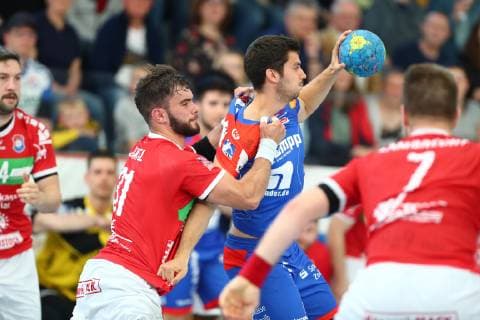 Jannik Hausmann Balingen in duel with Bjoern Zintel Huettenberg TV Huettenberg vs. HBW Balingen Weilstetten Handball 2 Bundesliga 28 04 2019 TV Huettenberg vs. HBW Balingen Weilstetten Handball 2 Bundesliga 28 04 2019 Huettenberg Copyright: xEIBNER RenexWeissx EP_RWS