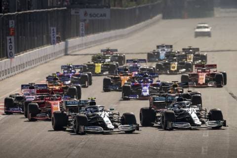 Motorsports: FIA Formula One World Championship WM Weltmeisterschaft 2019, Grand Prix of Azerbaijan, Start, 77 Valtteri Bottas (FIN, Mercedes AMG Petronas Motorsport), 44 Lewis Hamilton (GBR, Mercedes AMG Petronas Motorsport), 5 Sebastian Vettel (GER, Scuderia Ferrari Mission Winnow), Baku Azerbaijan