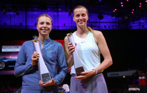 BAU 28 04 2019 Stuttgart Tennis Porsche Tennis Grand Prix Final v l Anett KONTAVEIT EST Winner Petra KVITOVA CZE at the award ceremony