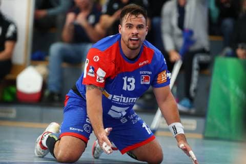 Benjamin Meschke Balingen kneels in horror on the pitch TV Huettenberg vs. HBW Balingen Weilstetten Handball 2 Bundesliga 28 04 2019 TV Huettenberg vs. HBW Balingen Weilstetten Handball 2 Bundesliga 28 04 2019 Huettenberg Copyright: xWeissx Eibner-Pressefotox EP_rws